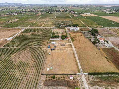 Terreno rústico com casa móvel equipada – habitação imediata