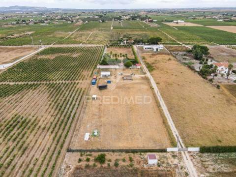 Terreno rústico com casa móvel equipada – habitação imediata