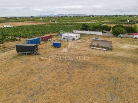 Terreno rústico com casa móvel equipada – habitação imediata
