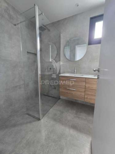 T2 de sonho com jardim privado e vista panorâmica sobre a baía do funchal – miradouro dos barreiros