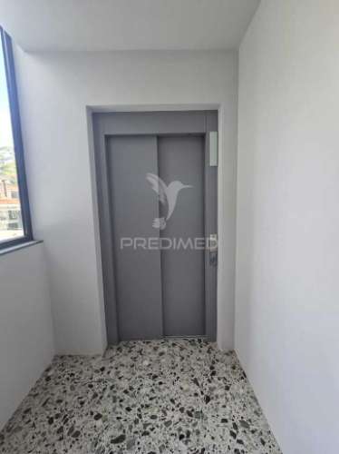 T2 de sonho com jardim privado e vista panorâmica sobre a baía do funchal – miradouro dos barreiros