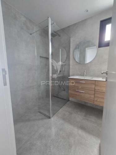 T2 de sonho com jardim privado e vista panorâmica sobre a baía do funchal – miradouro dos barreiros