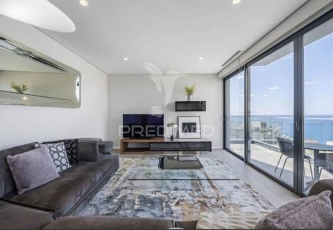 Penthouse t3 com vista mar de cortar a respiração – exclusiva, moderna e pronta a rentabilizar!