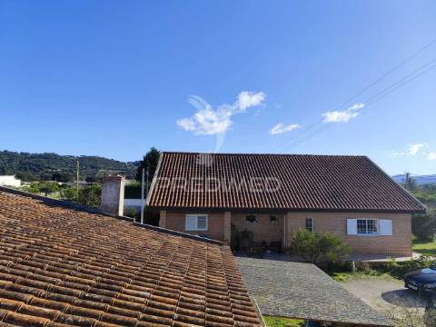 Moradia t3 com terreno de 4.000m² em brejos de azeitão