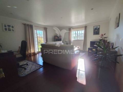 Moradia t3 com terreno de 4.000m² em brejos de azeitão