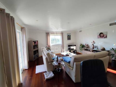 Moradia t3 com terreno de 4.000m² em brejos de azeitão