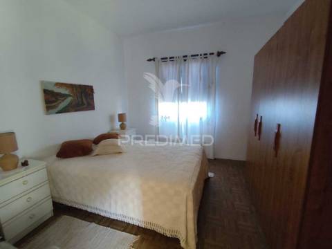 Moradia t3 com terreno de 4.000m² em brejos de azeitão