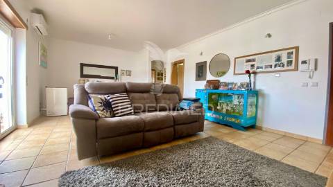 Apartamento t2 , com garagem e piscina em salir do porto