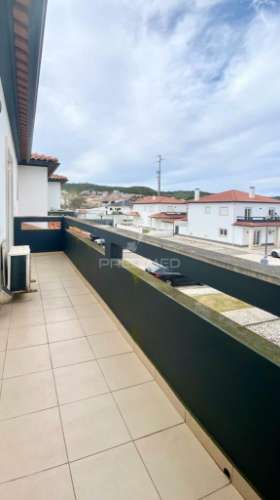 Apartamento t2 , com garagem e piscina em salir do porto