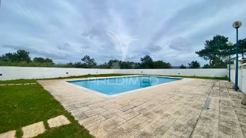 Apartamento t2 , com garagem e piscina em salir do porto