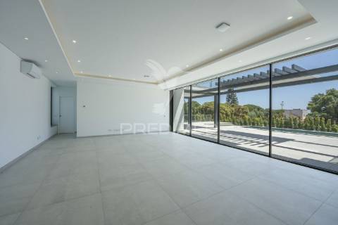 Moradia nova perto dos campos de golfe de vilamoura