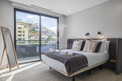 Penthouse t3 com vista mar de luxo – uma joia rara pronta a rentabilizar!
