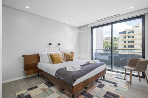 Penthouse t3 com vista mar de luxo – uma joia rara pronta a rentabilizar!