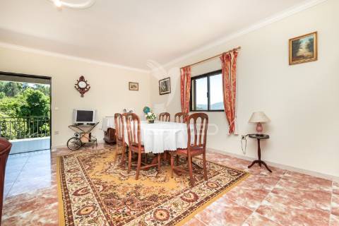 Moradia com terreno (amares)