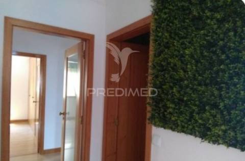 T3 santa maria da feira a 15 minutos de carro de espinho, em condomínio fechado! c/ garagem box