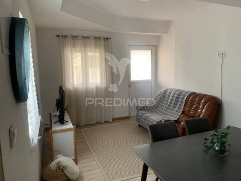 Moradia com 6 apartamentos independentes