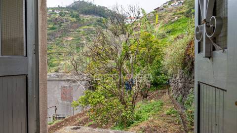 Moradia em câmara de lobos ilha da madeira