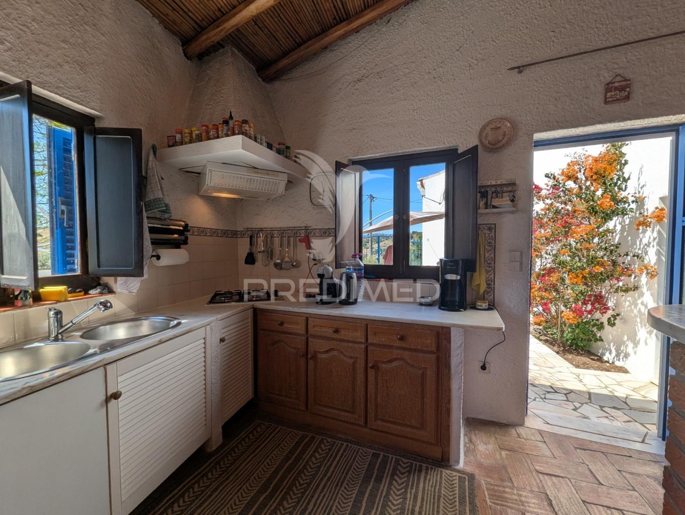 Quinta t5 tradicional em pisa barro de baixo. 2 casas sob 1 telhado + garagem muito grande