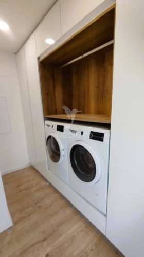 Terraço, suíte, garagem 2 viaturas, closet, piscina 4 x 7.5