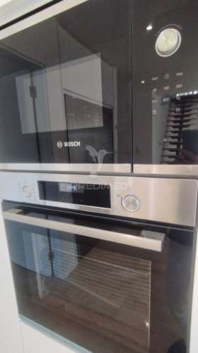 Terraço, suíte, garagem 2 viaturas, closet, piscina 4 x 7.5