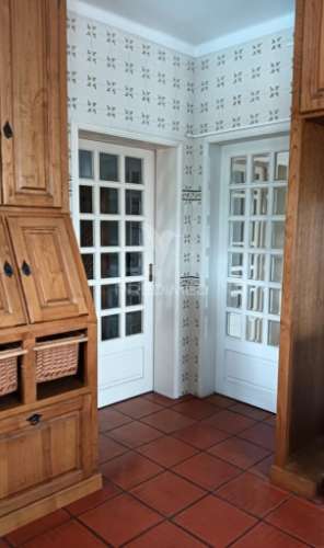 Moradia com piscina em santarém