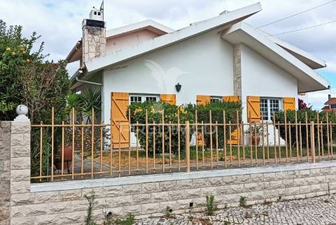 Moradia com piscina em santarém