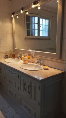 Moradia com piscina em santarém