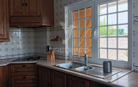 Moradia com piscina em santarém