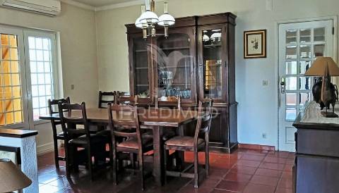 Moradia com piscina em santarém