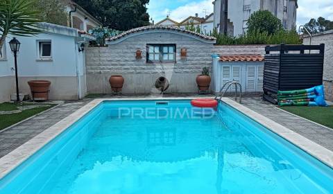 Moradia com piscina em santarém