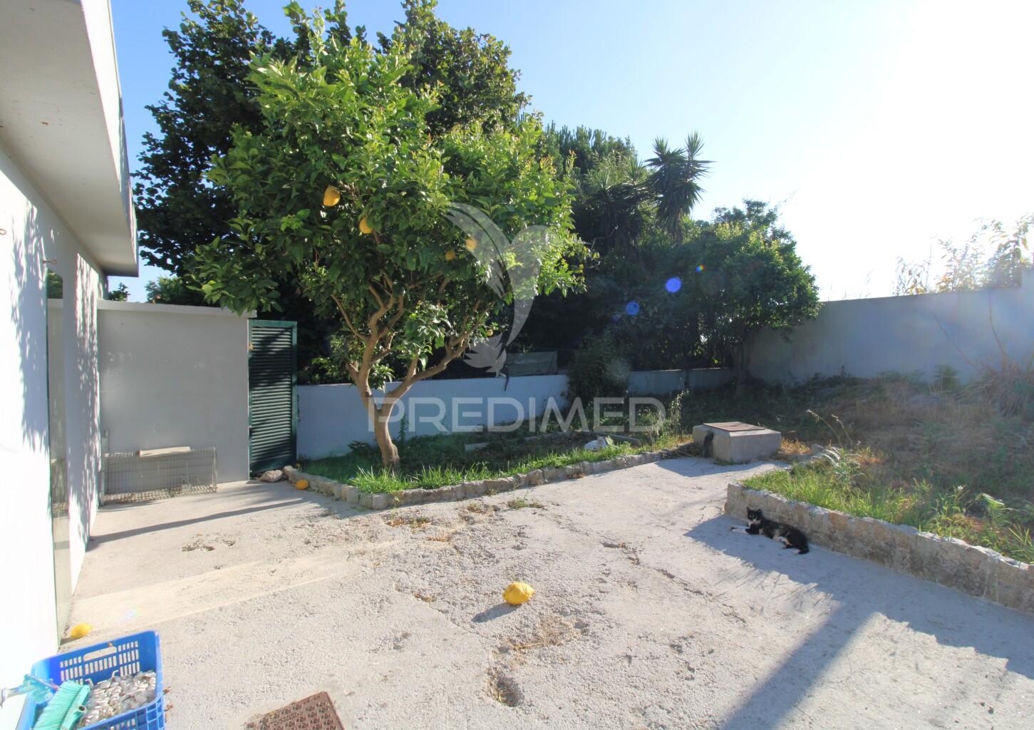 Andar moradia t2, varanda, box e jardim privado em guilhabreu