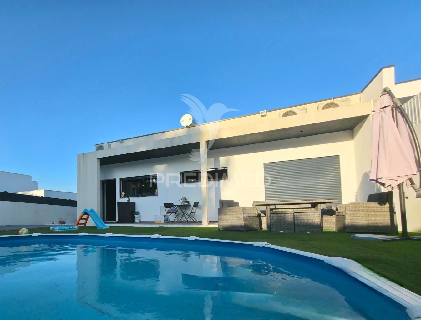 Moradia t2 com piscina