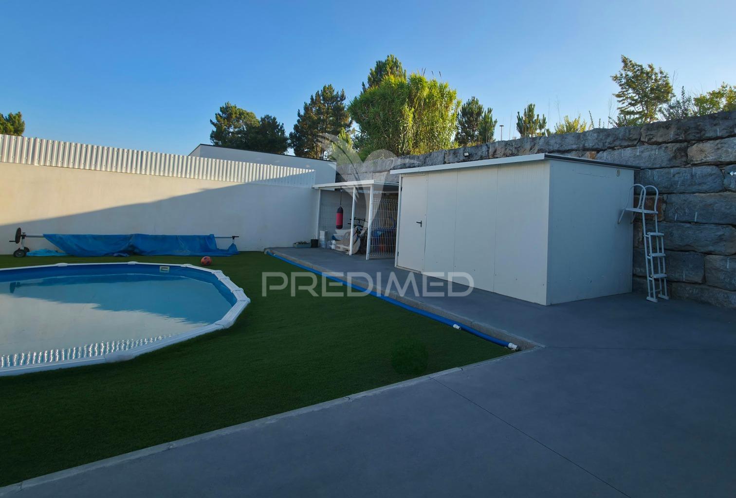 Moradia t2 com piscina