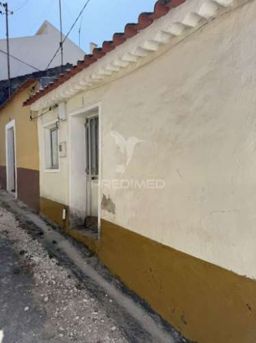 Moradia t3 em amiais de baixo – o refúgio perfeito entre o campo e a cidade!