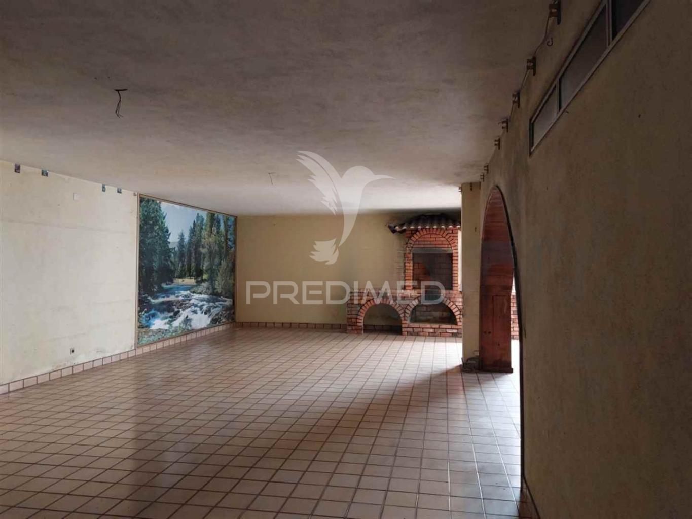 Moradia t4 com anexos e armazém | vila maior, canedo