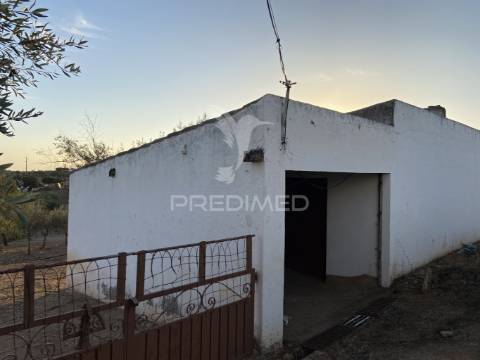 Moradia t1 com terreno de 3300mts2