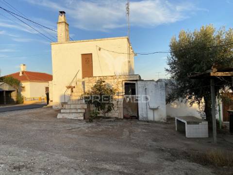 Moradia t1 com terreno de 3300mts2