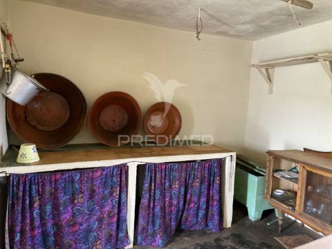 Moradia t1 com terreno de 3300mts2