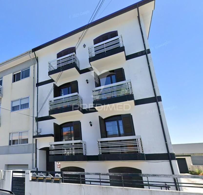 Apartamento t3 com 2 frentes em vilar de andorinho