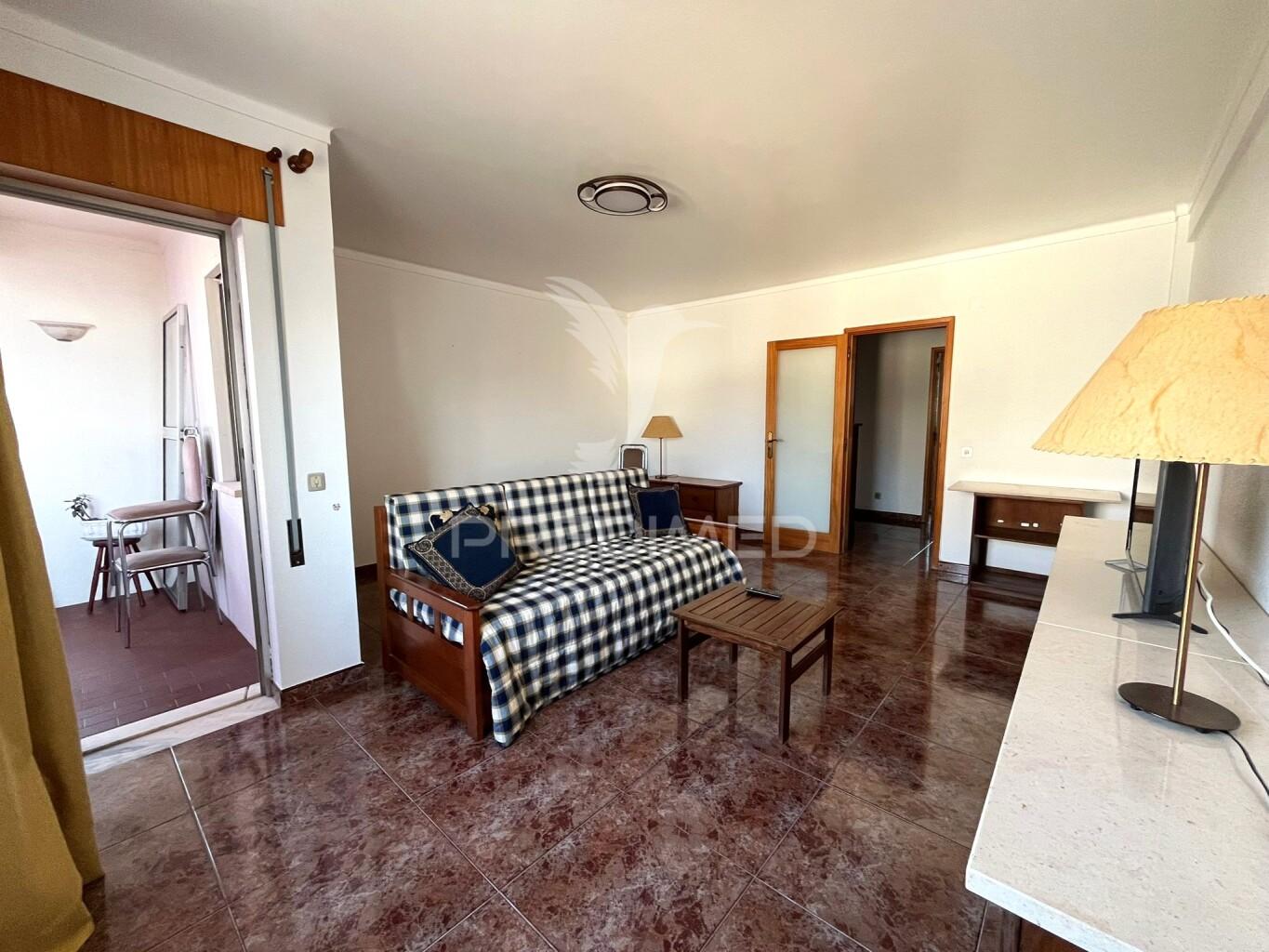 Apartamento t3 em bairro familiar de sines