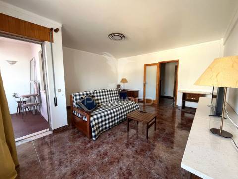 Apartamento t3 em bairro familiar de sines