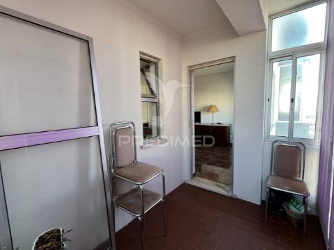 Apartamento t3 em bairro familiar de sines