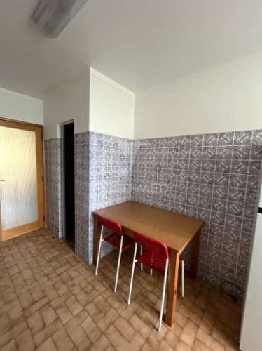 Apartamento t3 em bairro familiar de sines