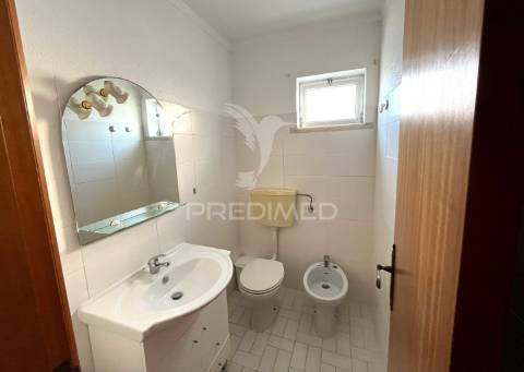 Apartamento t3 em bairro familiar de sines