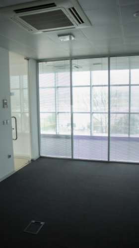 Escritório no parque industrial de celeirós