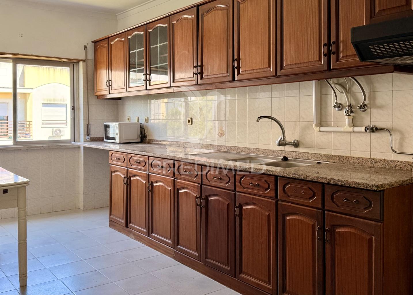 Apartamento t3 com 110 m² casal do marco