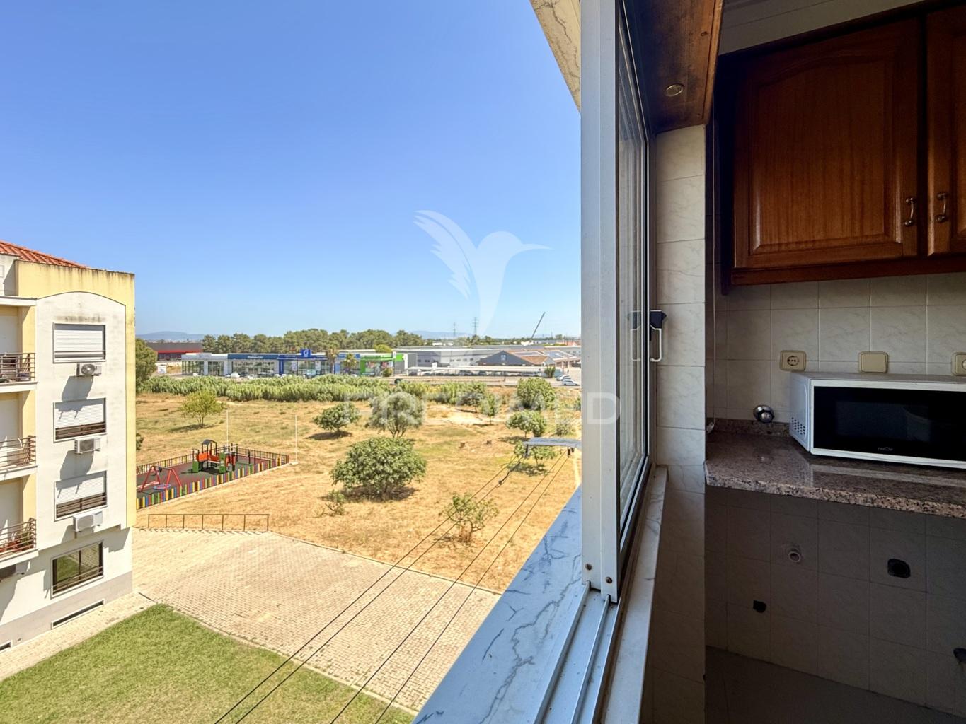 Apartamento t3 com 110 m² casal do marco