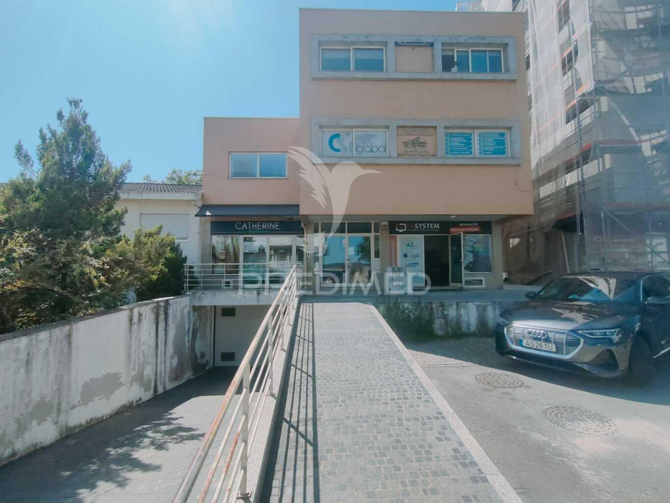 Loja comercial nas caldas das taipas