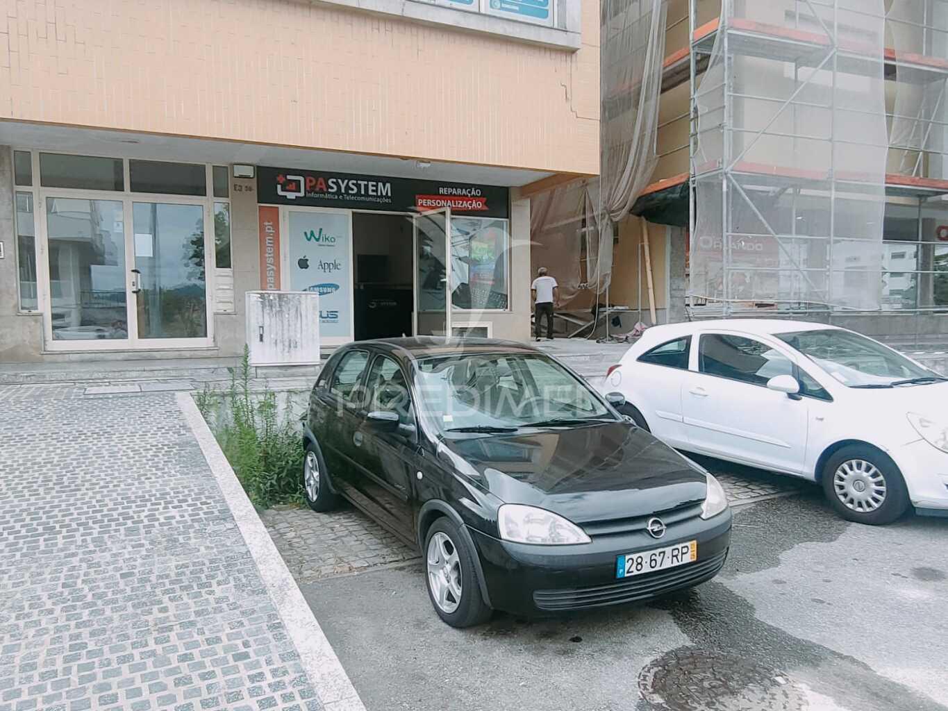 Loja comercial nas caldas das taipas