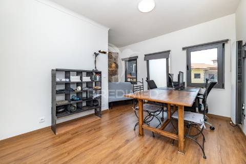 Moradia t2 remodelada (amares centro)